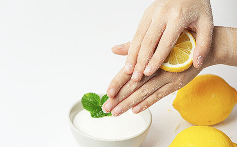 Natural ways to exfoliate your skin at home